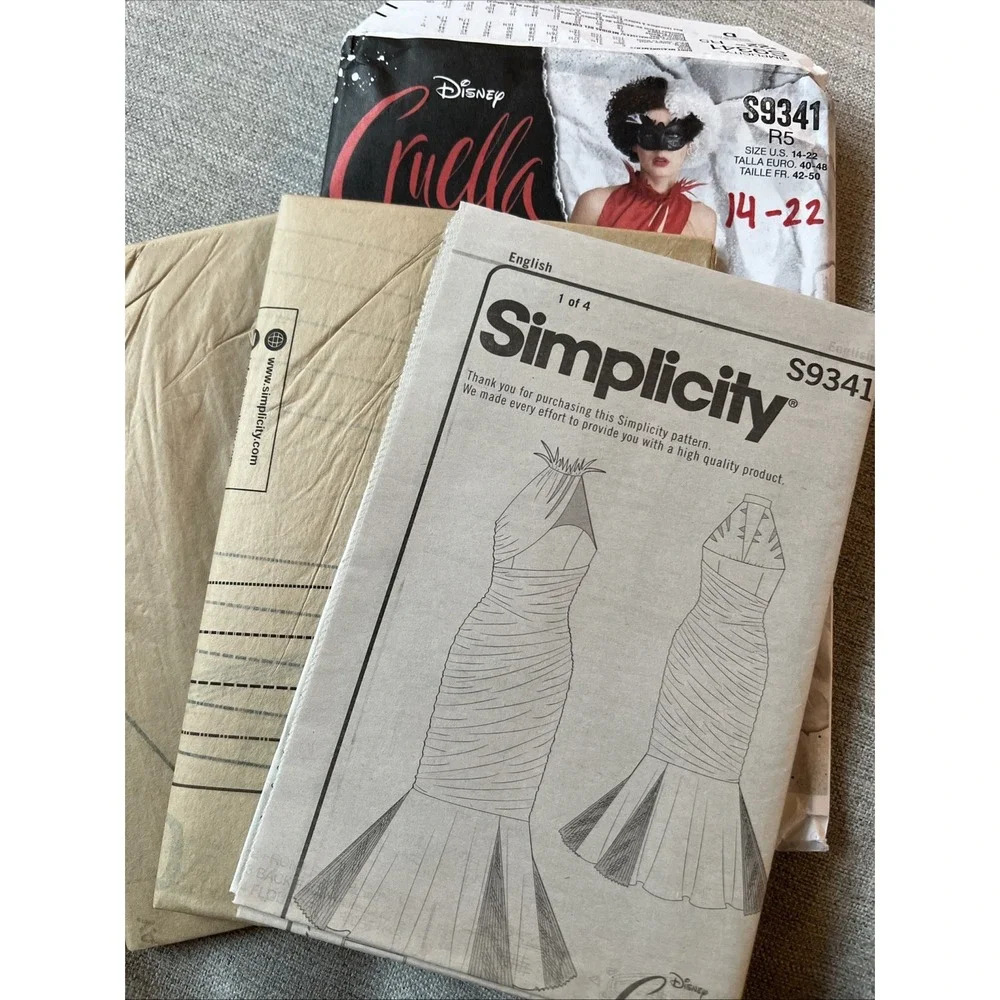 UNCUT Disney Cruella Simplicity S9341 Costume Sewing Pattern Sizes 14-22
